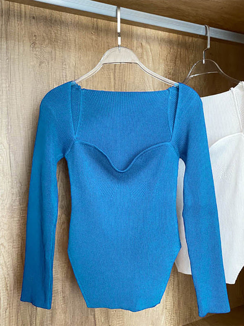 Woman's Long Sleeve Knitted Pullover                                  