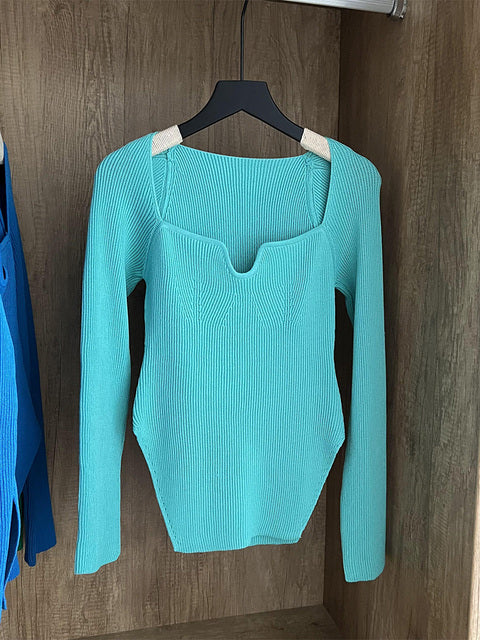 Woman's Long Sleeve Knitted Pullover                                  